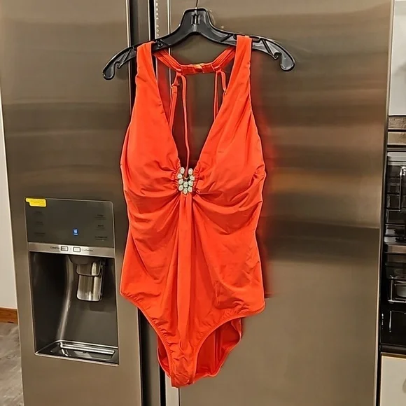 💕TRINA TURK💕 Bijou Solids V-Plunge Plus One Piece Swimsuit Poppy Coral 20W